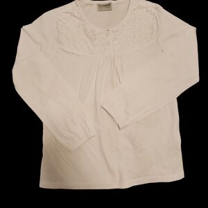 Children's t-shirt color white size 9-10 material 100% cotton